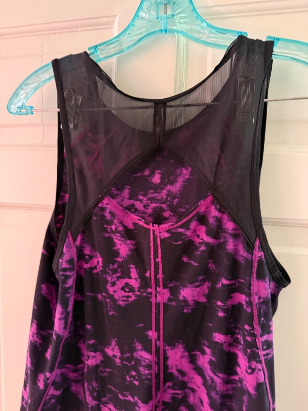 Lululemon Wms Tank Top Black purple pink size Med - Picture 7 of 10